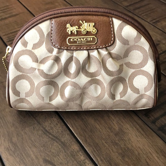 Coach Handbags - Authentic COACH Cosmetic bag 💗